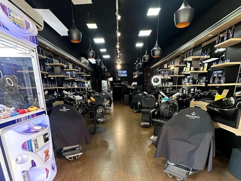 Corte de cabelo com navalha